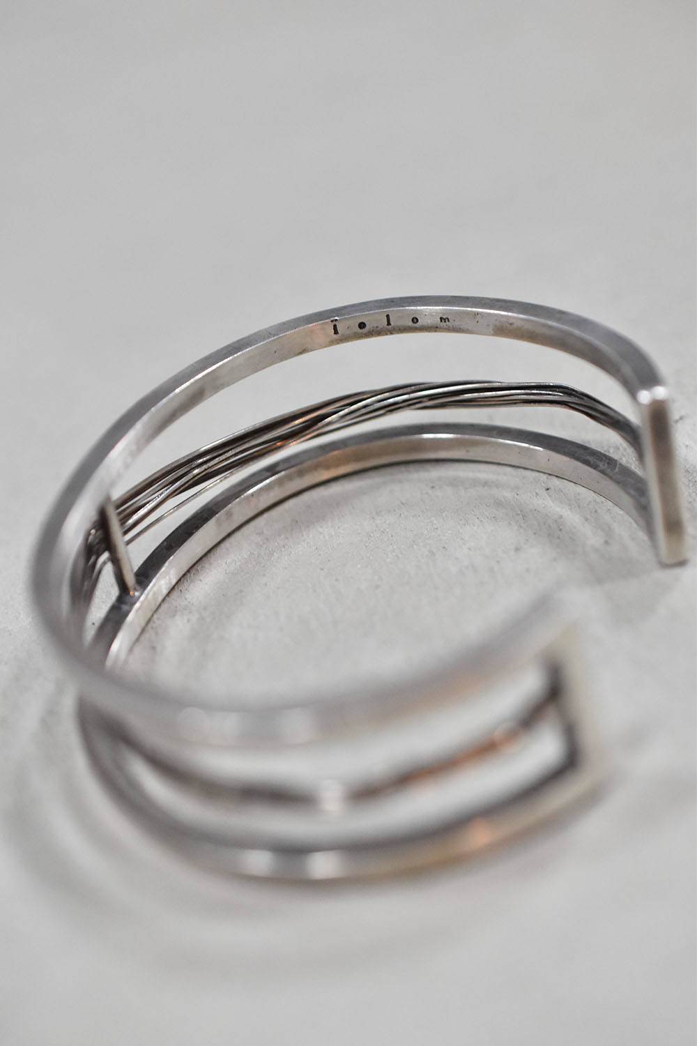 iolom - Kukei bangle | ALTRA