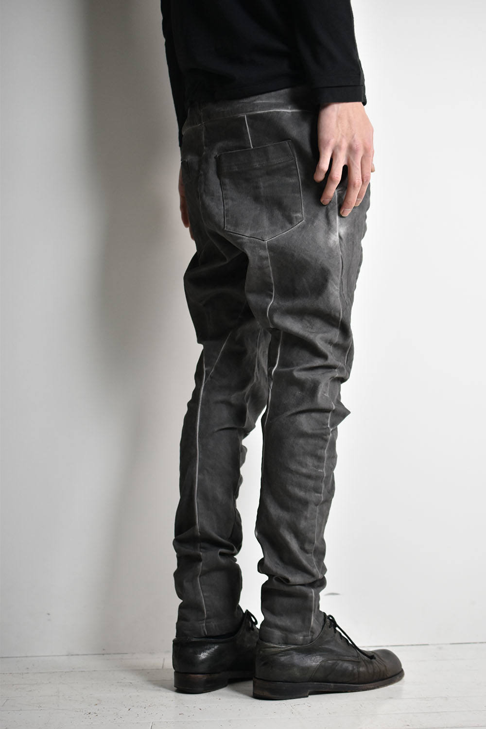 A.F ARTEFACT FLAP-DETAIL SLIM CARGO PANTS / FADED AGEING
